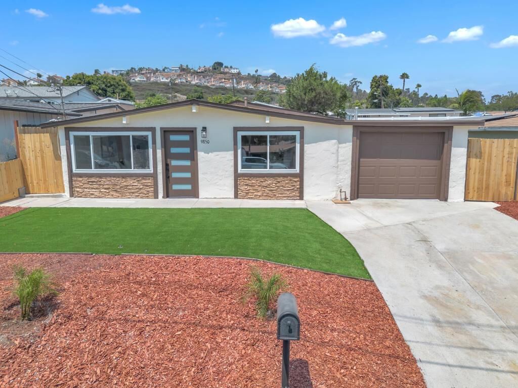 Property Photo:  9850 Arapaho St  CA 91977 