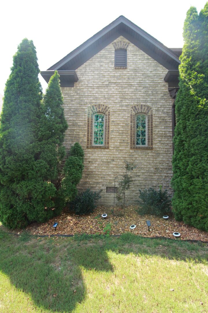 Property Photo: 337 Crooked Creek Ln TN 37075