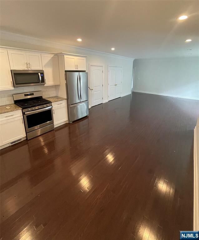 Property Photo:  3 Sotnick Street  NJ 07506 