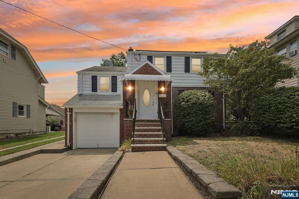 Property Photo:  31 Thiem Avenue  NJ 07662 