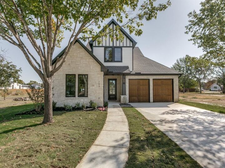 Property Photo:  204 Pecan Street  TX 76262 