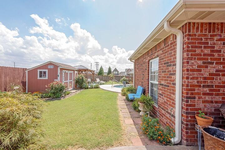 Property Photo: 5805 41st Street AR 72758