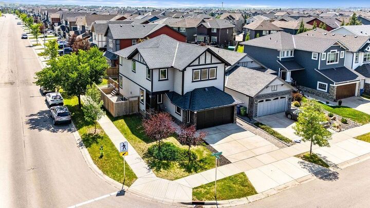 Property Photo: 1363 Kings Heights Road SE AB T4A 0E8