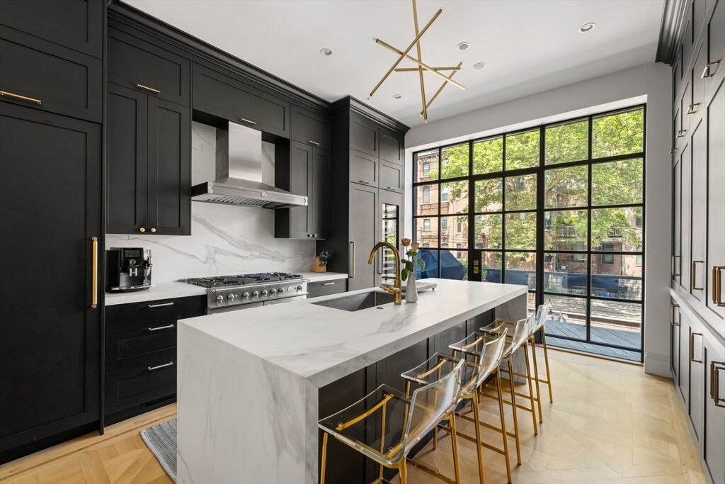 Property Photo:  21 Claremont Park  MA 02118 