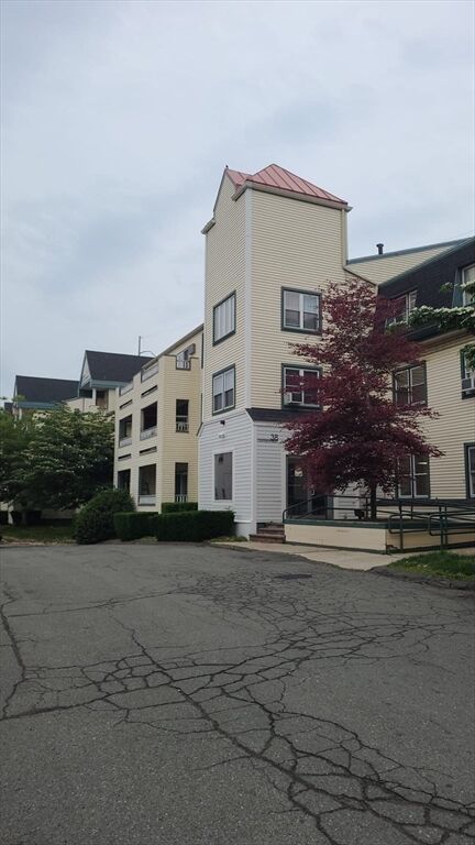 Property Photo:  38 Carter St 303  MA 02149 