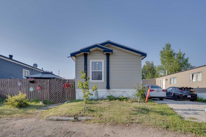 236 Greely Road  Fort McMurray AB T9H 3Y6 photo