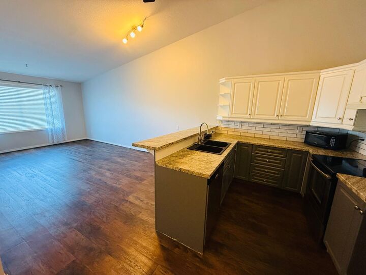 Photo de la propriété: 620 Columbia Boulevard W 312 AB T1K 7A8