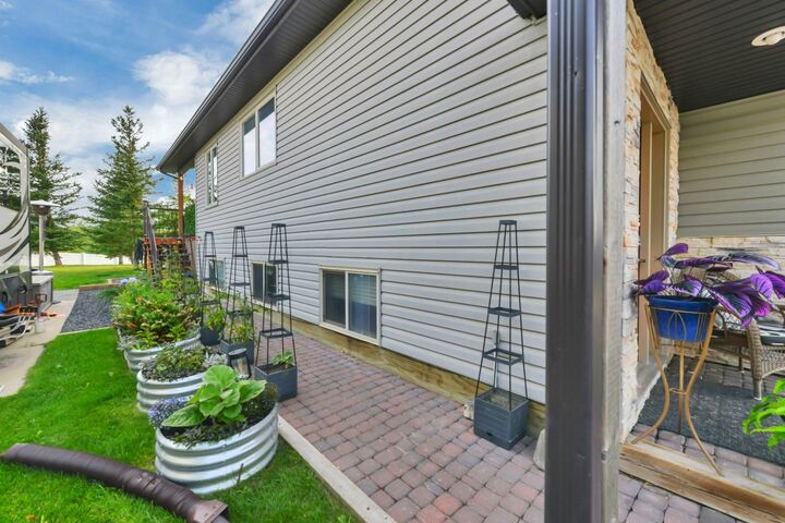 Property Photo: 25074 South Pine Lake Road 3070 AB T0M 1S0