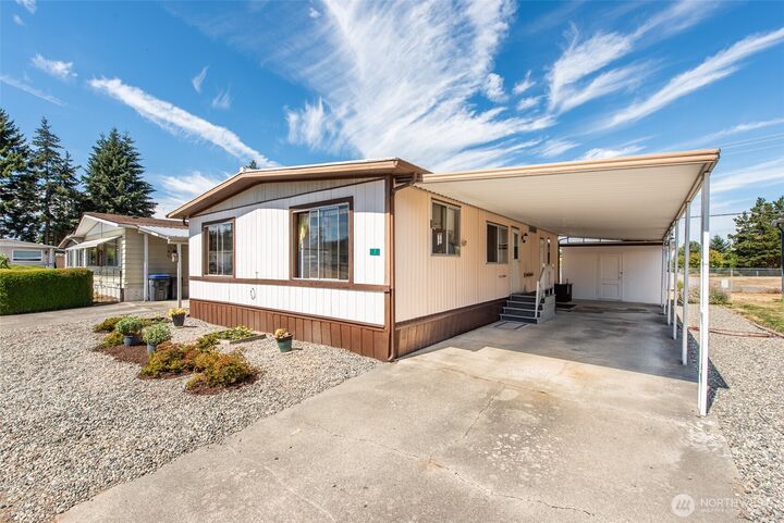Property Photo:  400  Gupster Road 7  WA 98382 