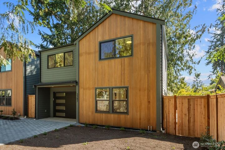 Property Photo:  2347 NE 127 Street  WA 98125 