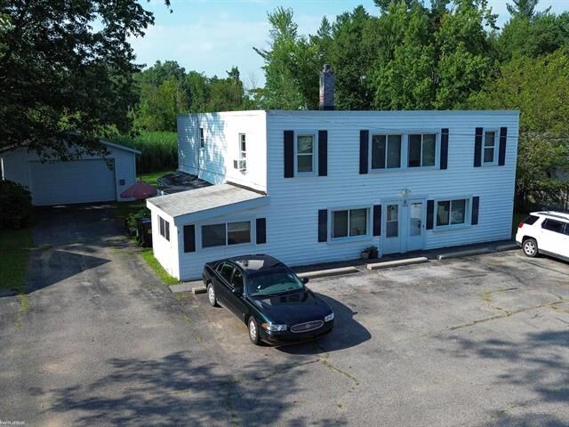 5054 Gratiot Avenue  St. Clair Twp MI 48079 photo