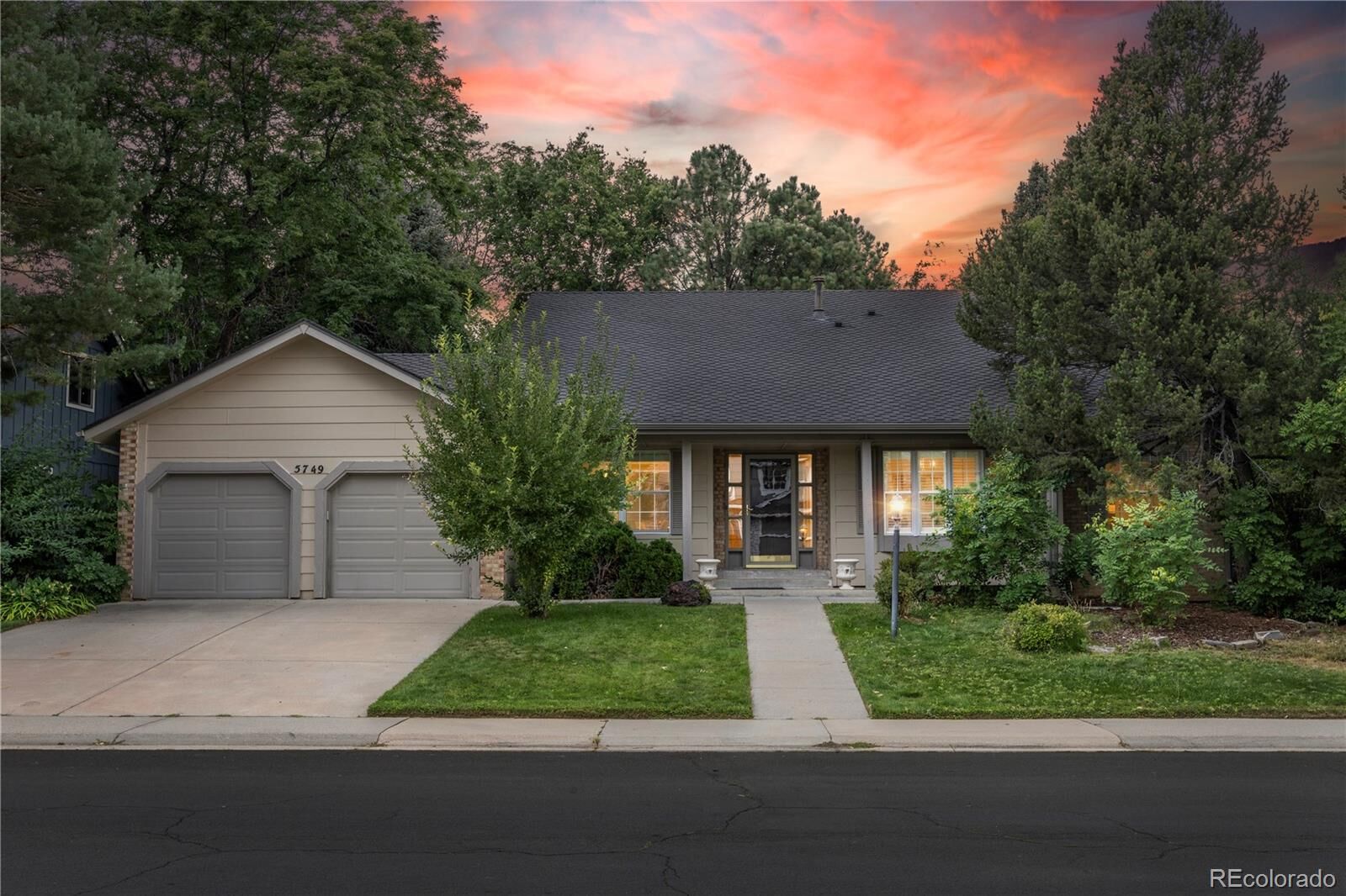 Property Photo:  5749 S Lansing Way  CO 80111 