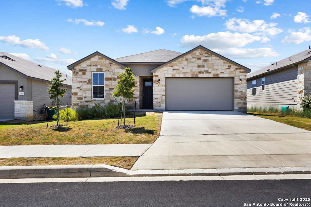 Property Photo: 7333 Walkers Loop TX 78233