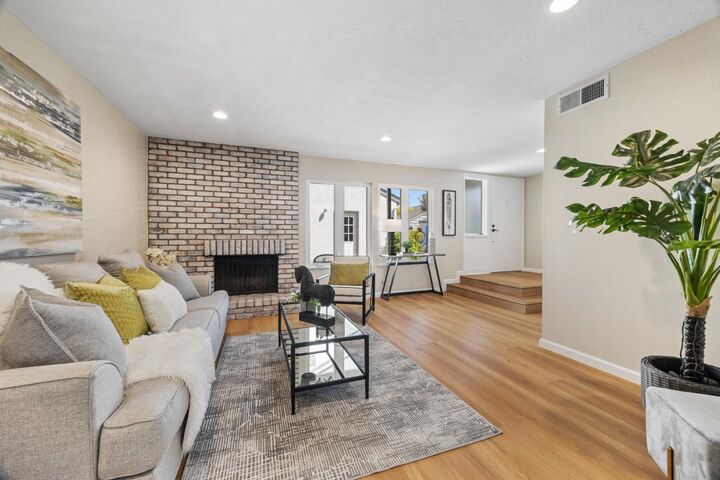 Property Photo:  825 Cortez Lane  CA 94404 