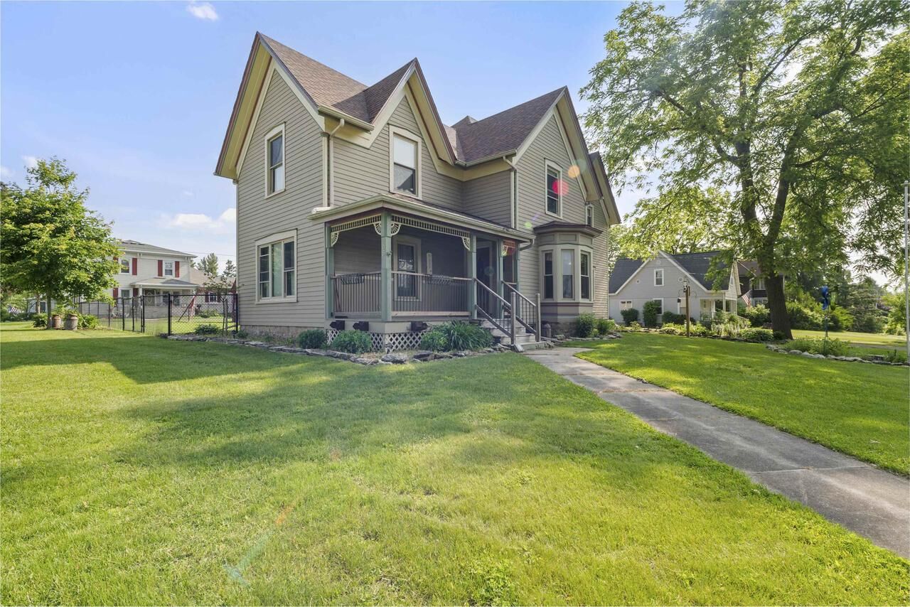 Property Photo: 205 North Woodward Street WI 53919