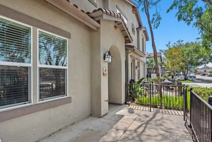 Property Photo:  211 Calle Del Sol  CA 92083 