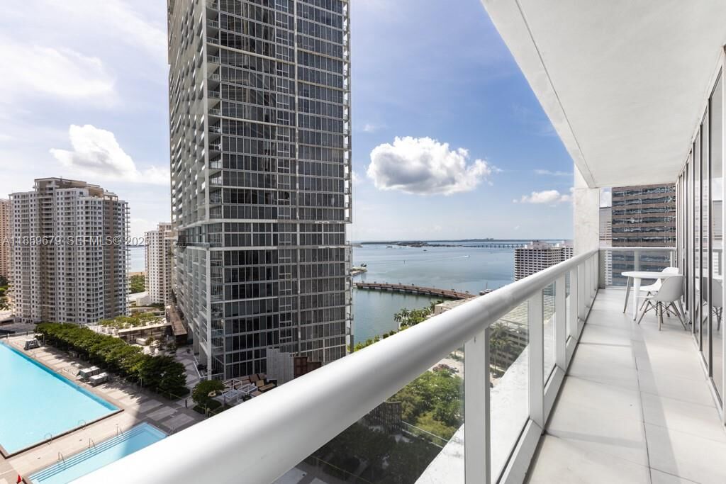 Property Photo:  485 Brickell Ave 2210  FL 33131 