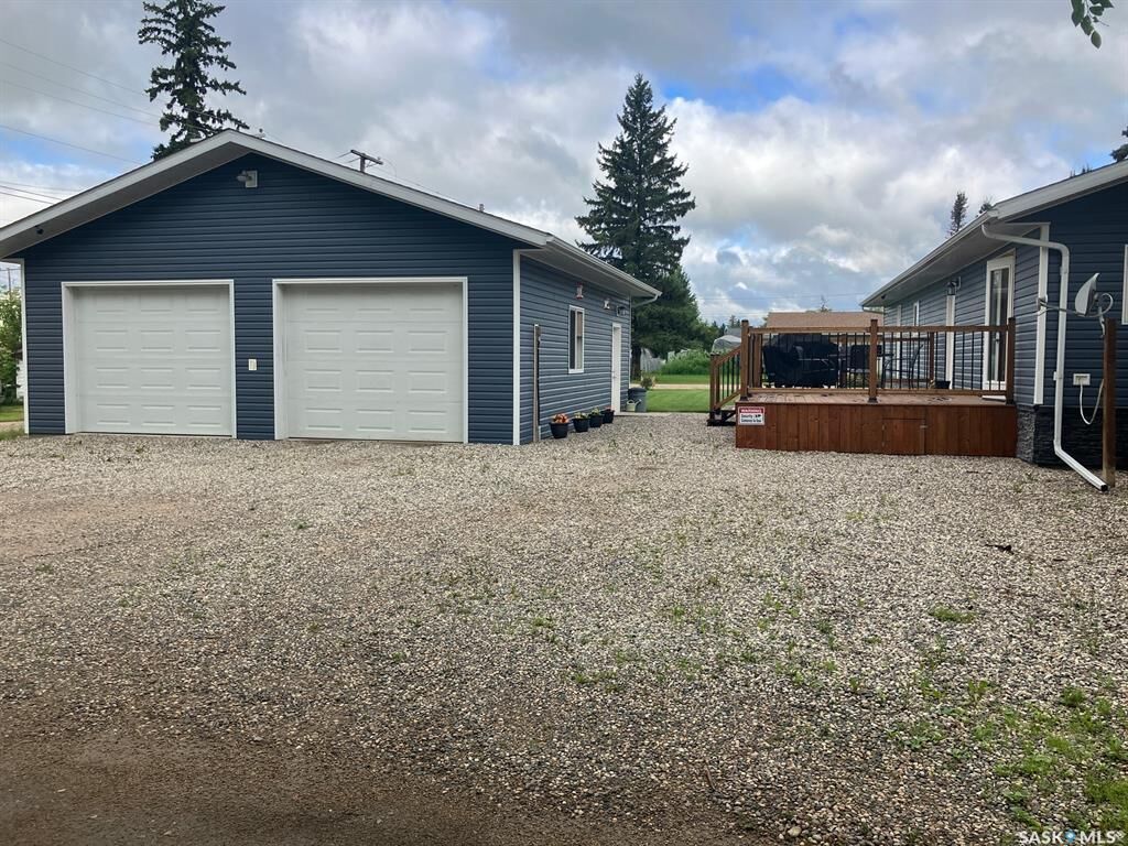 Property Photo:  108 1st Street E  SK S0J 0M0 