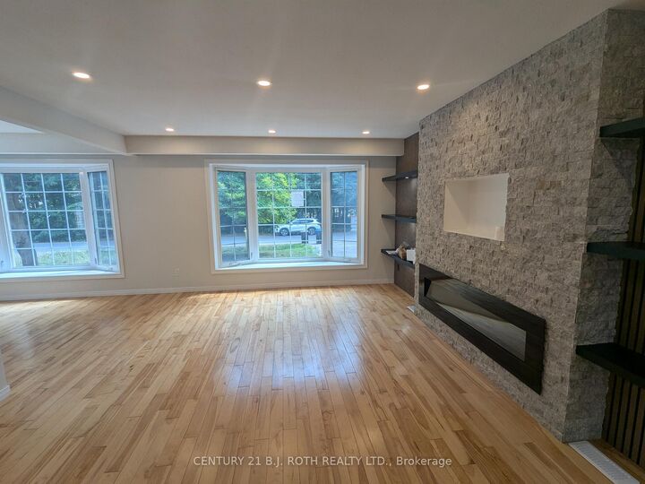 Photo de la propriété:  756 Hastings Avenue  ON L9S 1Z3 