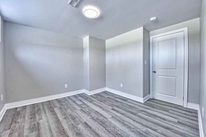 Photo de la propriété: 32 Drum Oak Crescent ON L6T 1M5