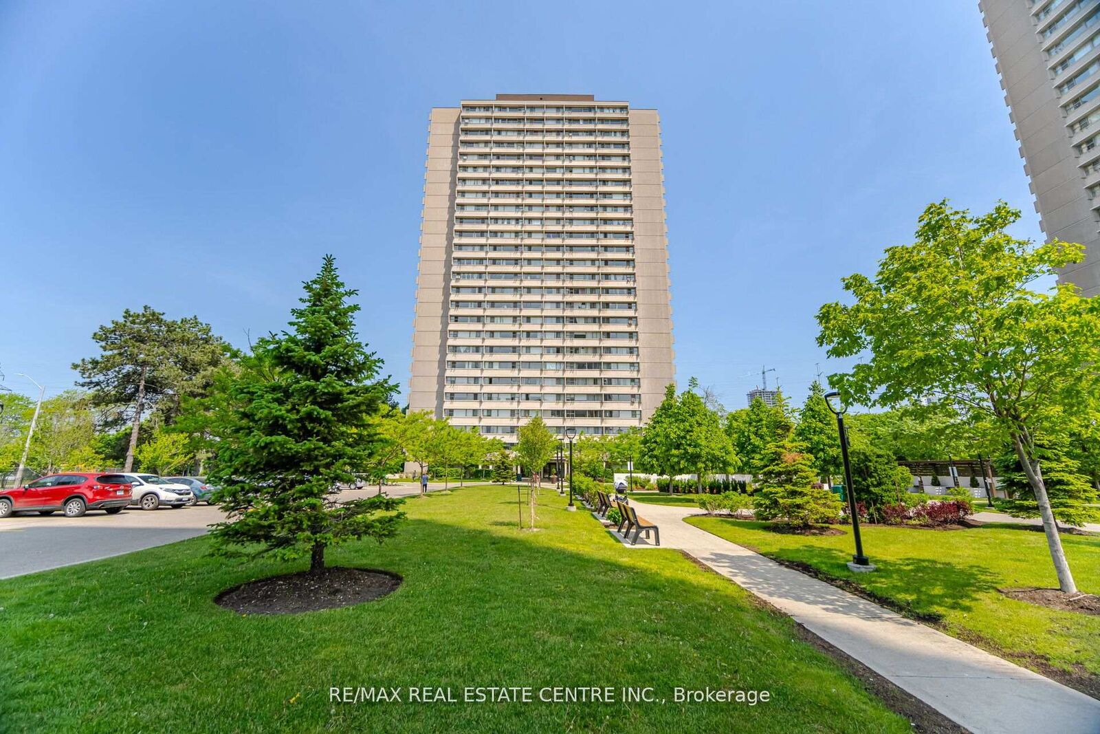 Property Photo: 735 Don Mills Road 2601 ON M3C 1T1