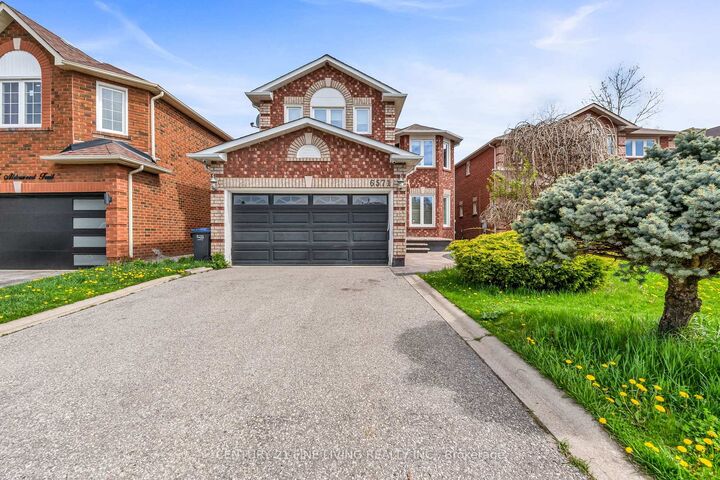 6571 Alderwood Trail  Mississauga ON L5N 6W3 photo