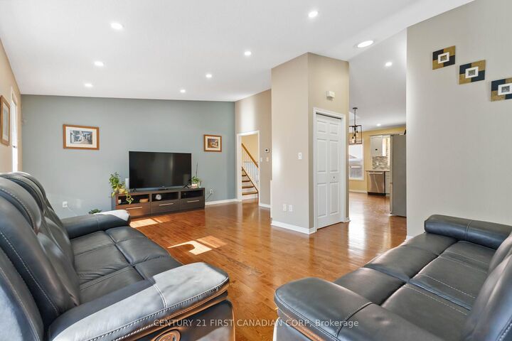 256 White Sands Drive  London South ON N6M 1H9 photo
