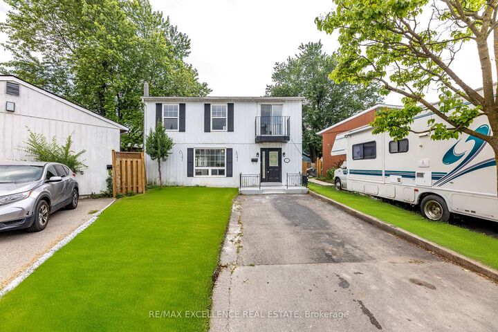Photo de la propriété:  20 Hedgeson Court  ON L6S 1P2 