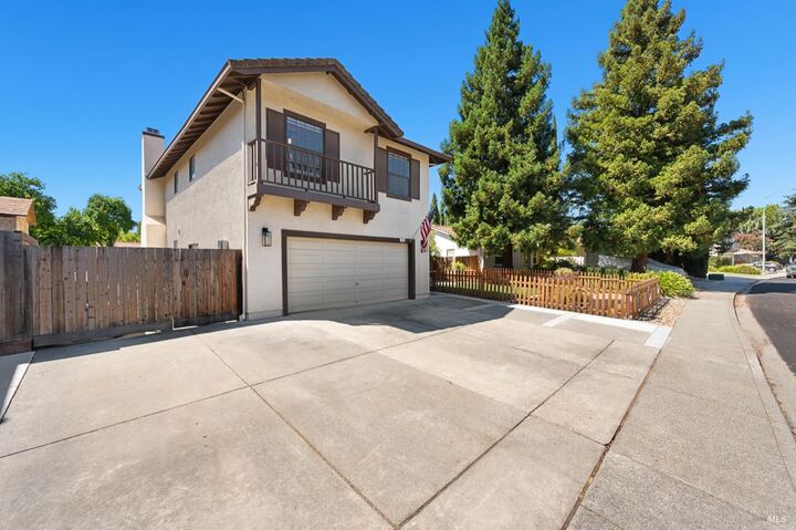 Property Photo:  406 Stonecastle Way  CA 95687 