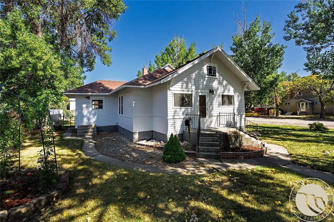 Property Photo: 419 E 4th MT 59044