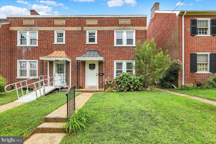 828 Fremont Street  Lancaster PA 17603 photo