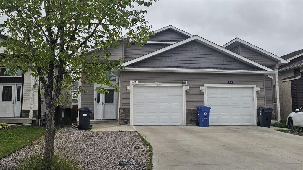 Property Photo:  324 Castlebury Meadows Drive  MB R2R 0S9 