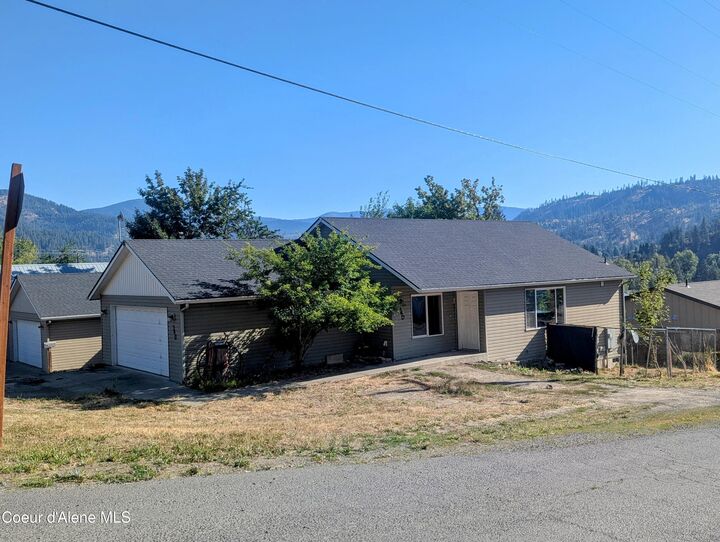 Property Photo:  340 S 3rd St  ID 83861 