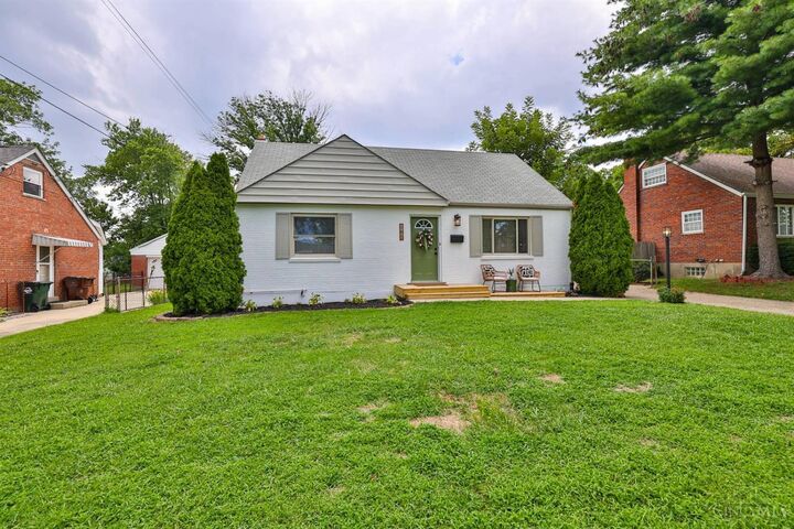 Property Photo: 8961 Applewood Drive OH 45236