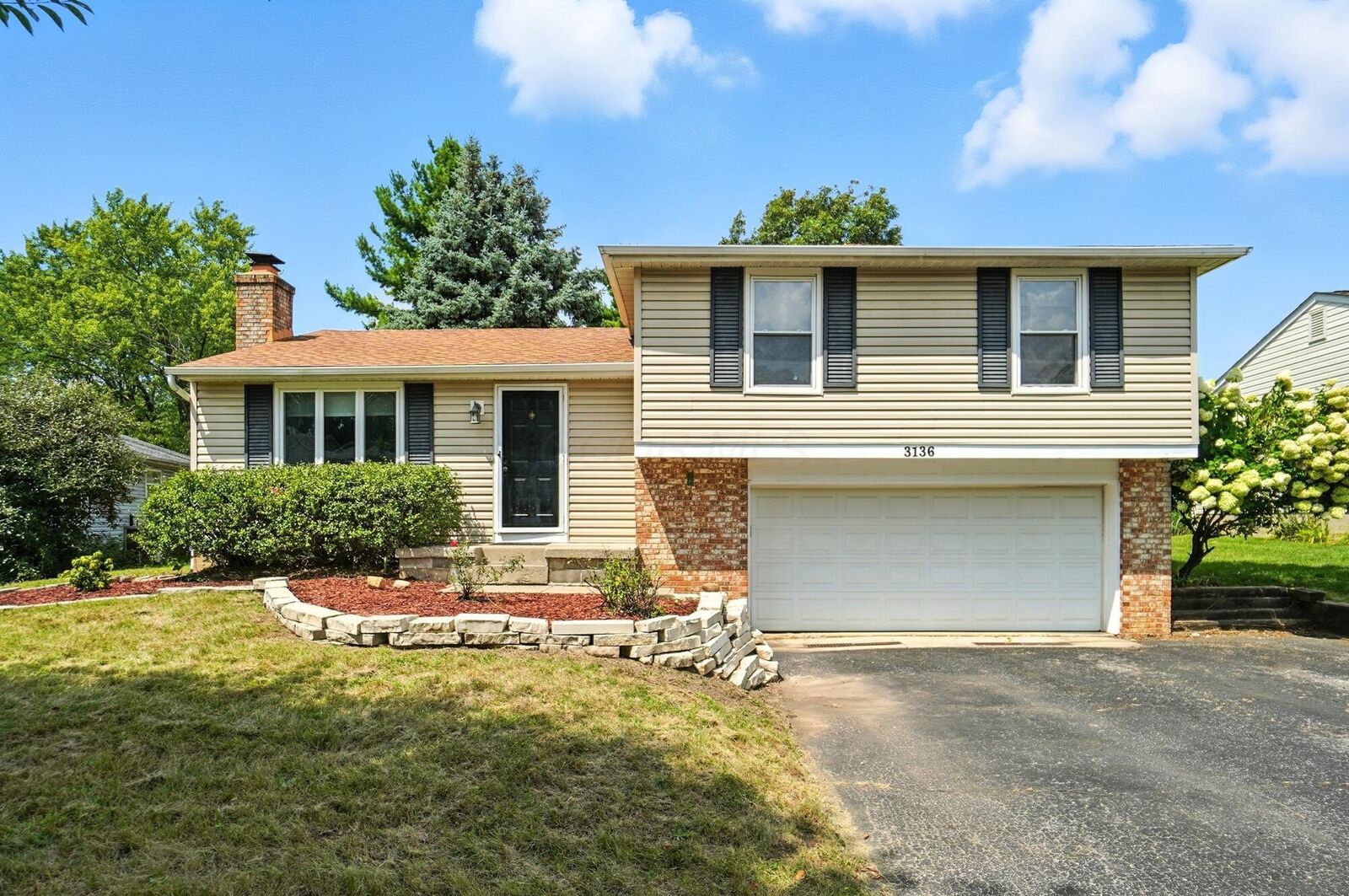 Property Photo:  3136 Frobisher Avenue  OH 43017 