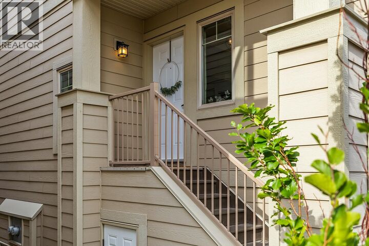 Property Photo:  2283 Shannon Heights Court 6  BC V4T 3B9 