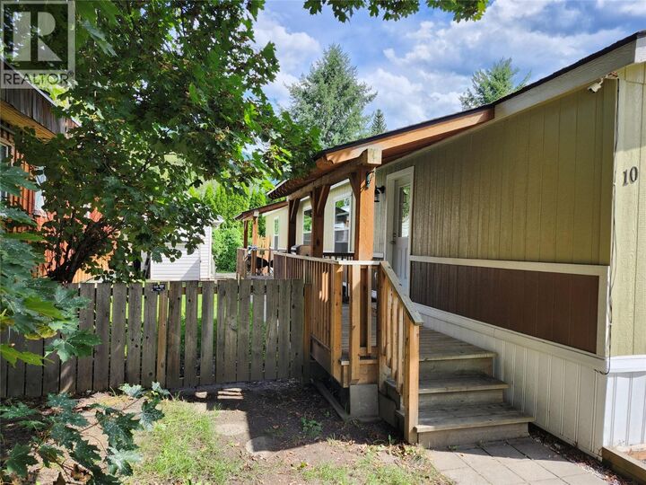 Property Photo:  318 Humbert Street 10  BC V0E 2S0 