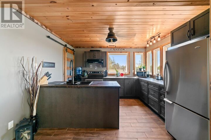 Photo de la propriété: 109 Alcock Lake Rd ON P9N 0B7
