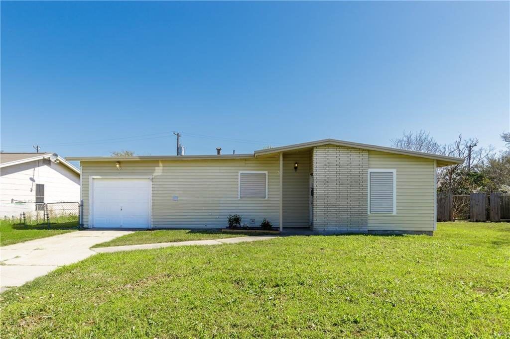 Property Photo:  1608 Crosby Street  TX 78374 