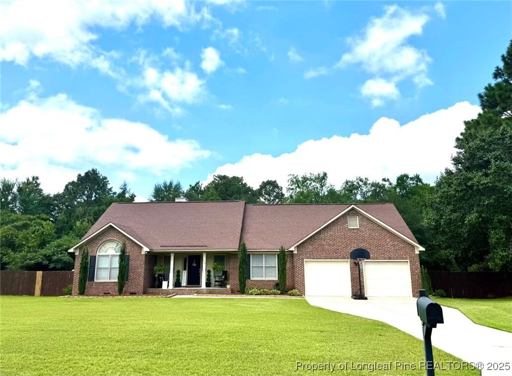 Property Photo: 726 Foxcroft Drive NC 28311