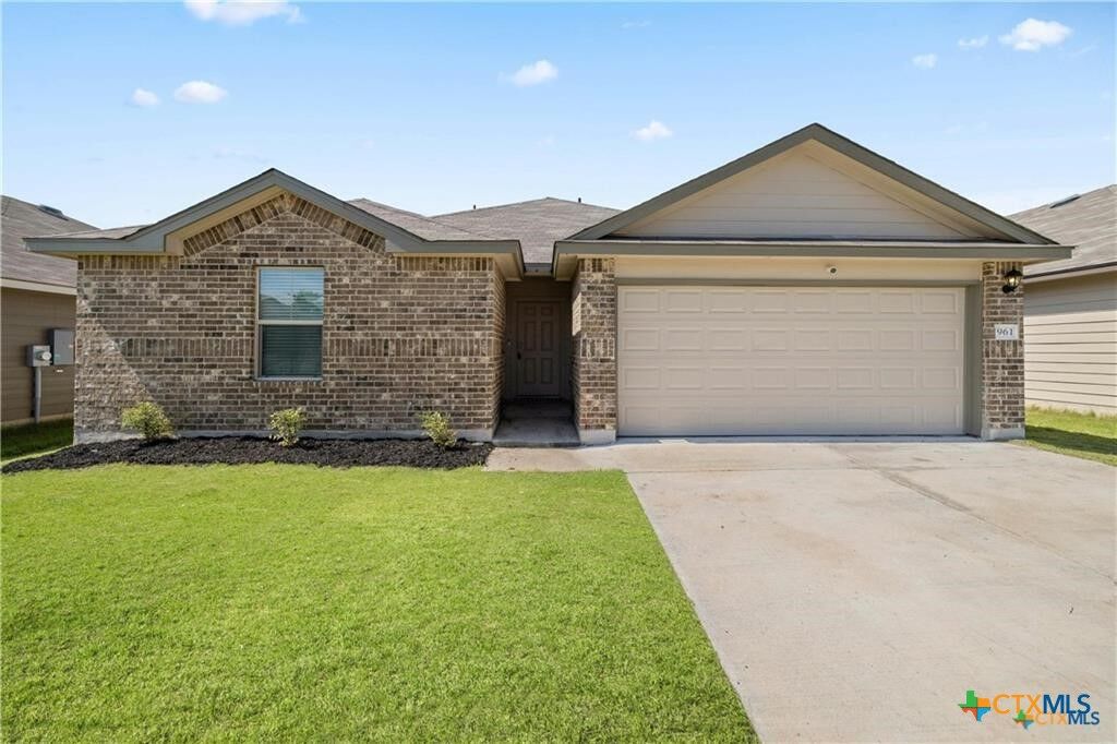Property Photo:  961 Oxford Lane  TX 76579 