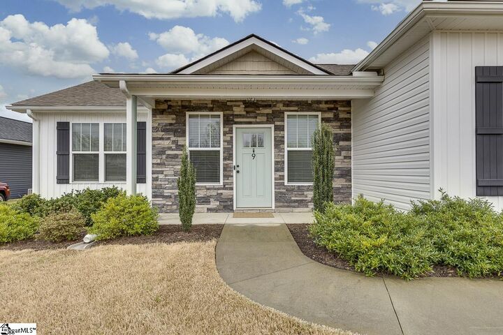 Property Photo:  9 Judge Looper Court  SC 29690 