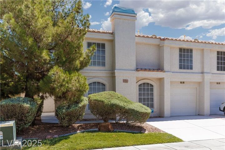 Property Photo:  1004 Sun Wood Drive  NV 89145 