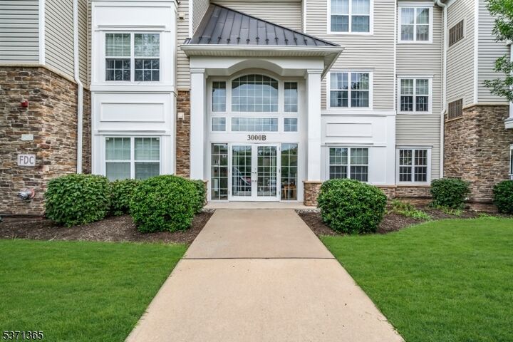 Property Photo:  3308 Chesterwood Way  NJ 08873 