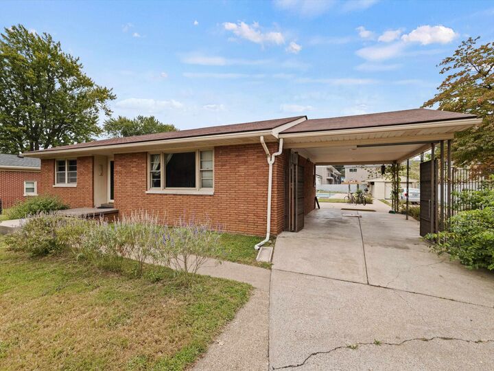 2412 N Elm St.  Henderson KY 42420 photo