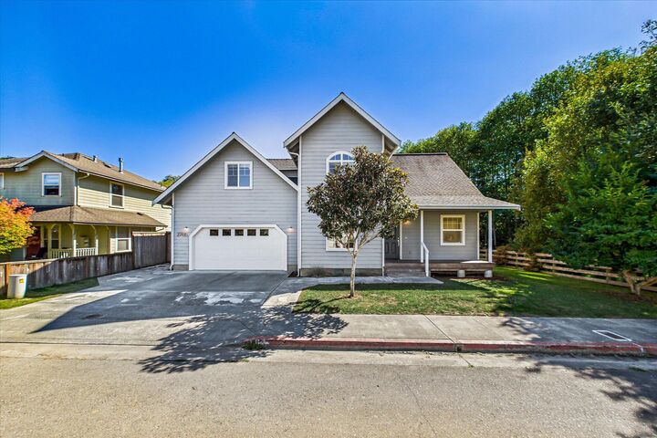 Property Photo: 2700 Meadow Creek Way CA 95521