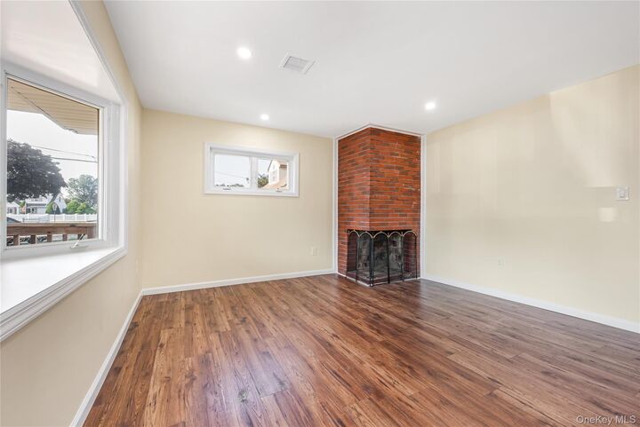 Property Photo:  4 William Street  NY 11726 