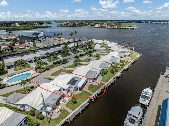 Property Photo:  853 White Cap Circle 18  FL 34285 