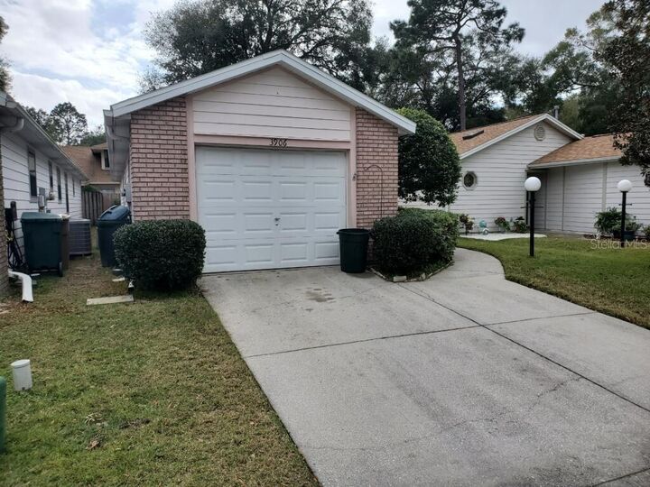 Property Photo:  3906 NE 22nd Street  FL 34470 