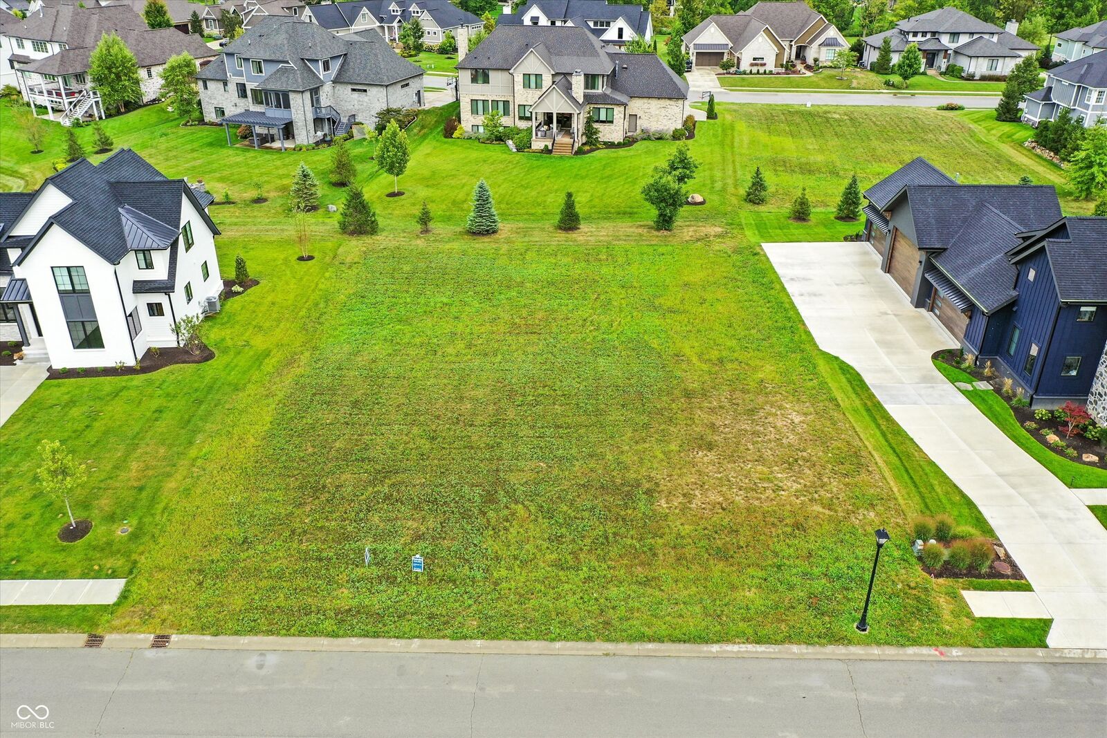 Property Photo: 374 Old Ashbury Road IN 46074
